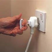Plug Pull Black